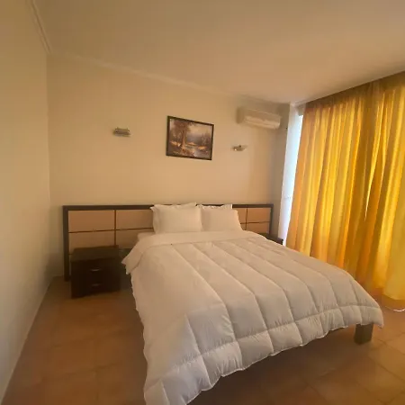 ホテル Dodona Sarandë